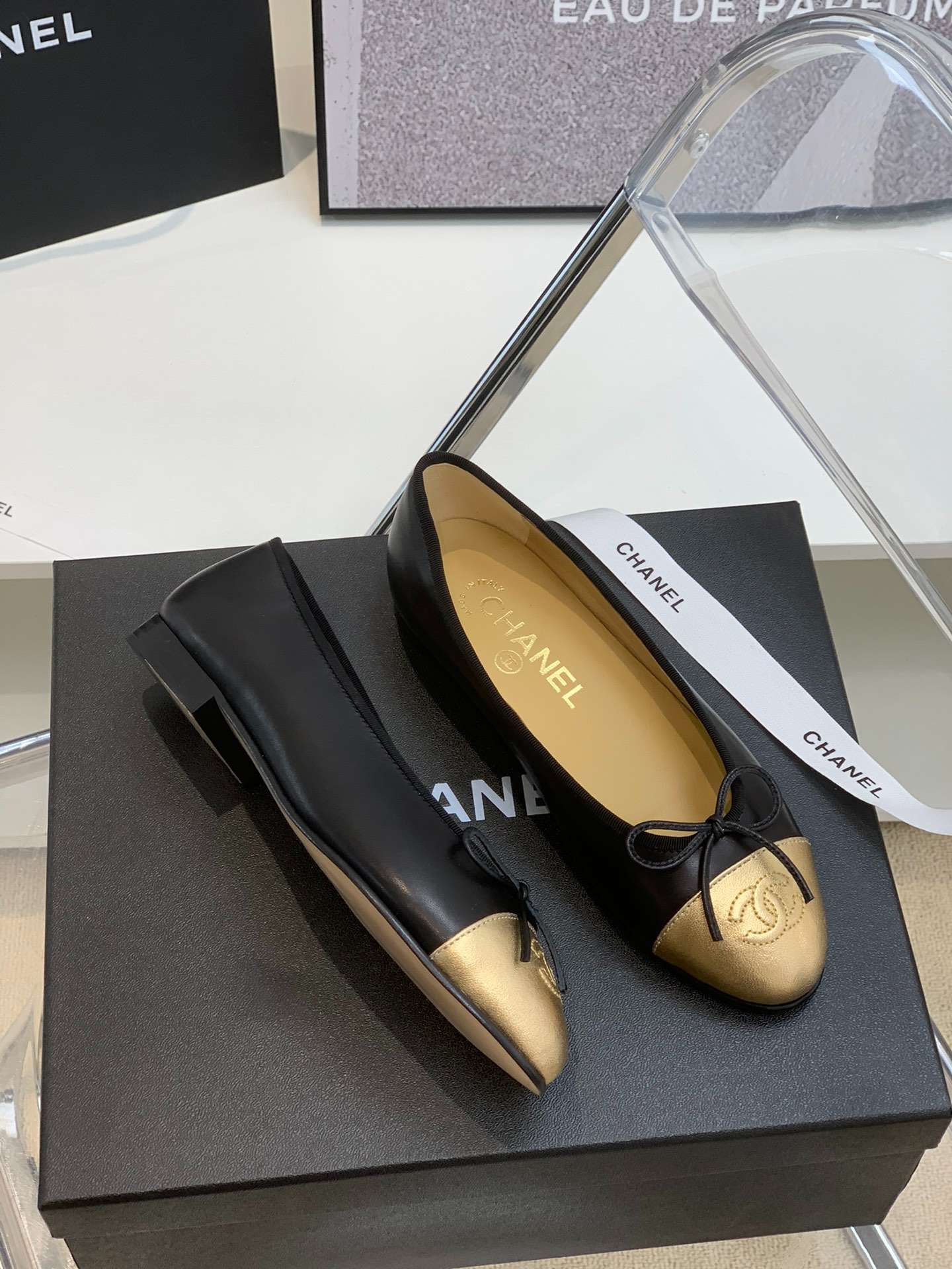 Ch**el Ballet Flats Black For Women