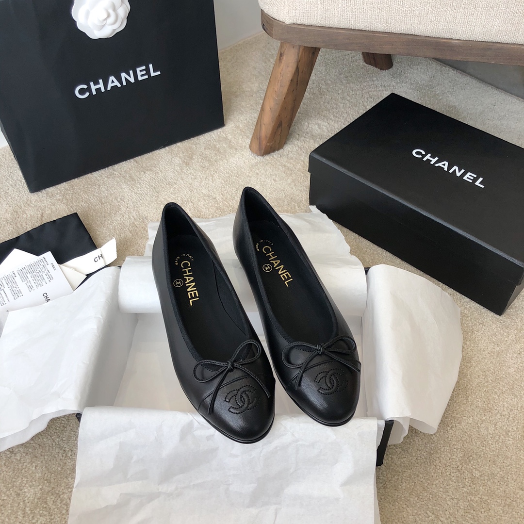 Ch**el Ballet Flats Black For Women