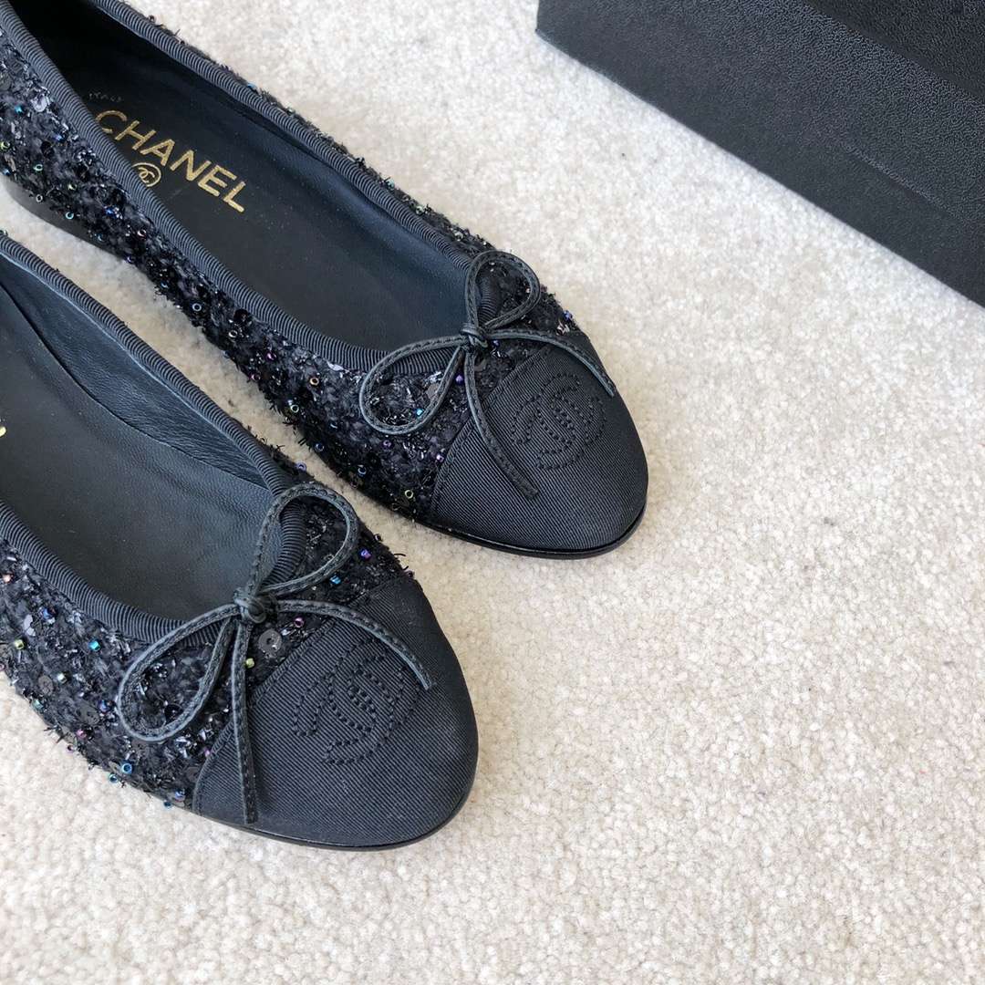 Ch**el Ballet Flats Black For Women