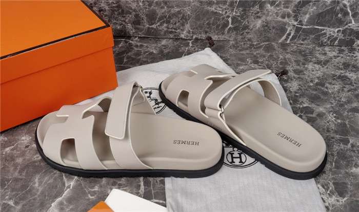 H**me5 Chypre Sandal Grey For Women