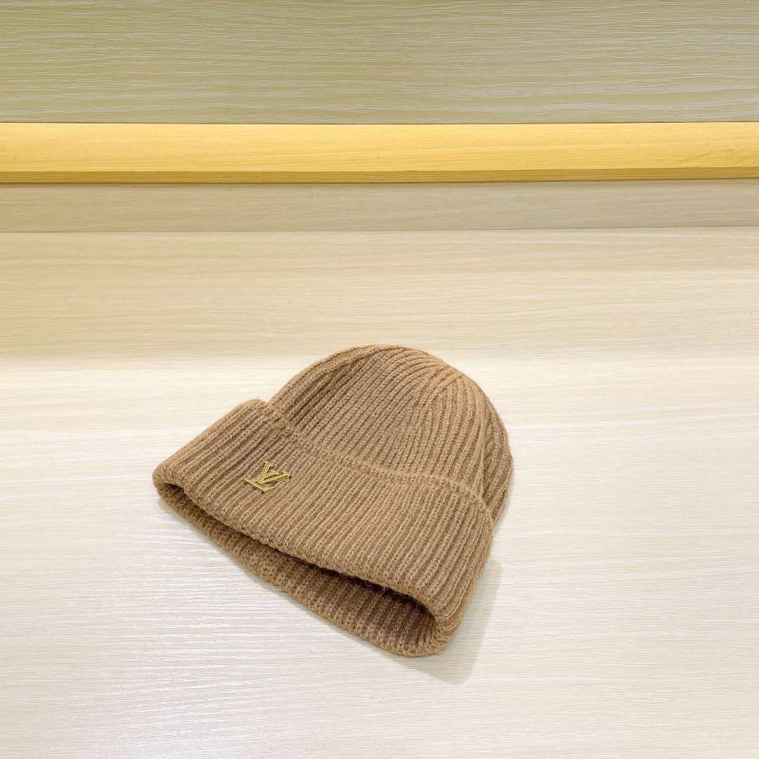 L0vis Vvtt0n Ahead Beanie Brown For Women