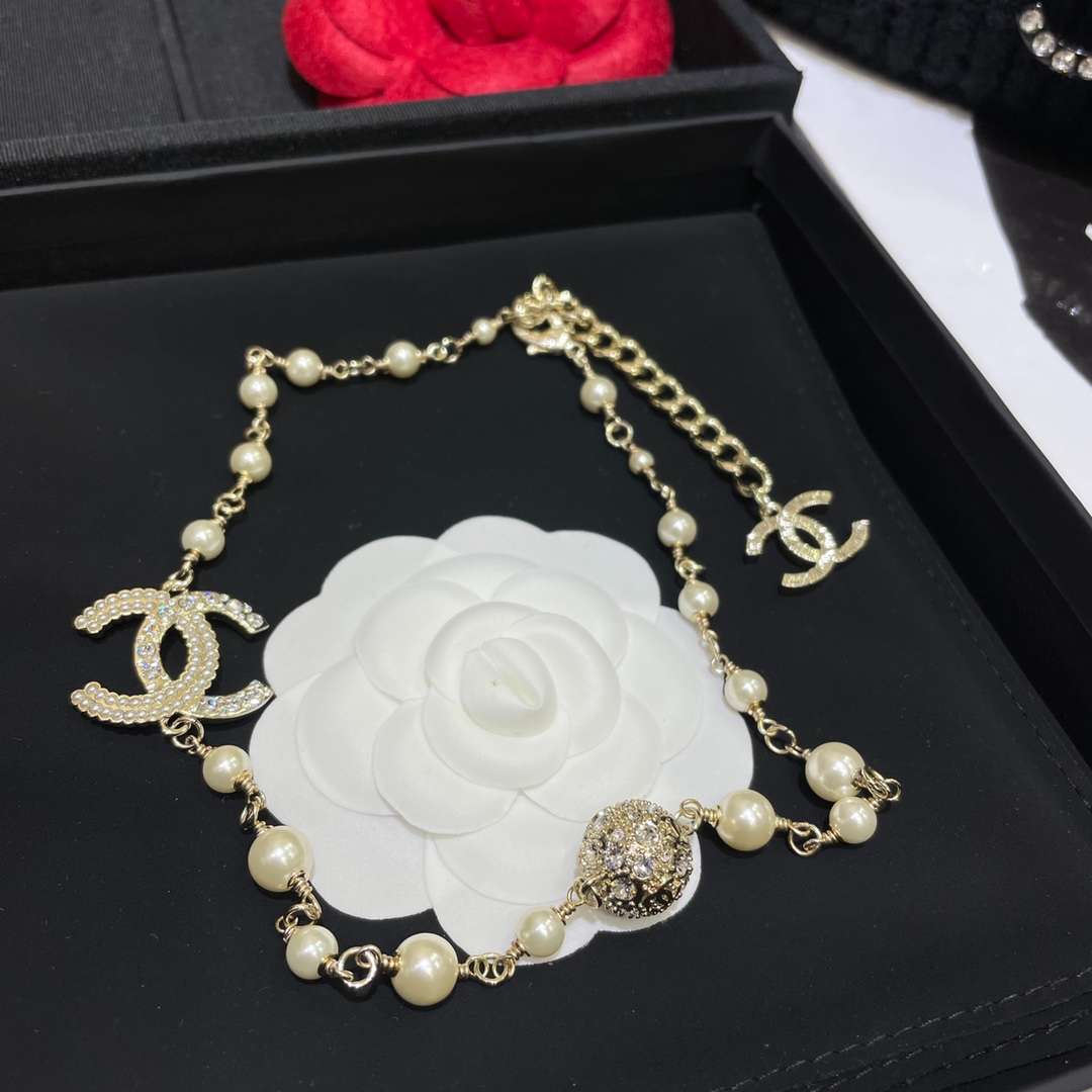 Ch**el Round Crystal Pearl Necklace Gold For Women
