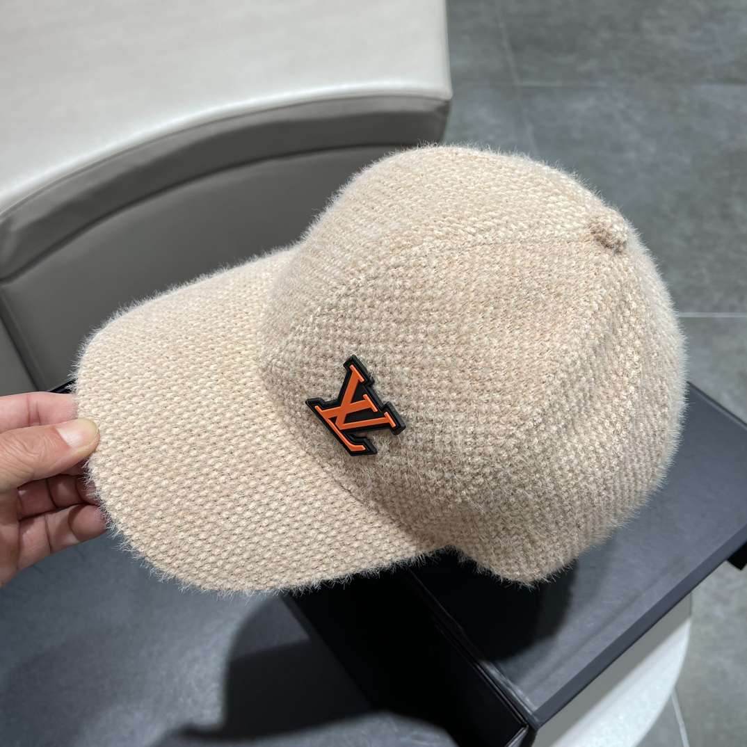 L0vis Vvtt0n Corduroy Cap Beige For Women