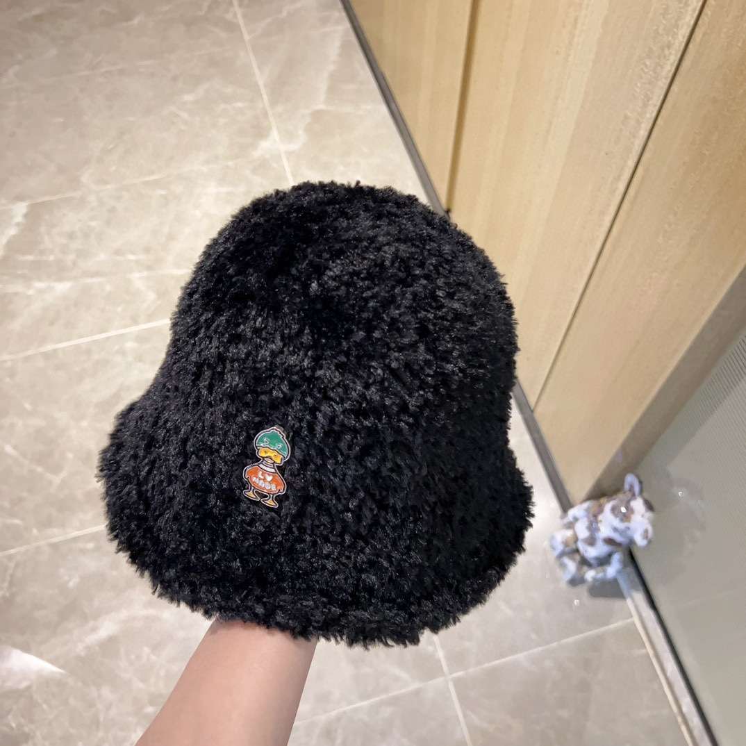 L0vis Vvtt0n Duck Beanie LV Black For Women