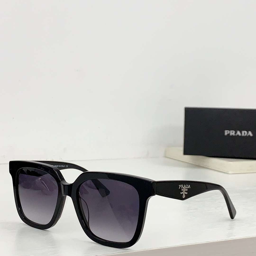 Pra*a Sunglasses Squares Gradient Black For Women