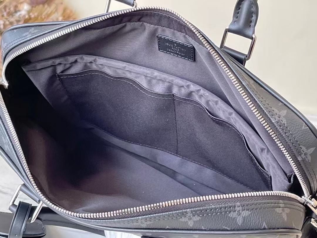 L0vis Vvtt0n Porte-Documents Voyage PM Black For Men 36.5cm / 14.4in M46457