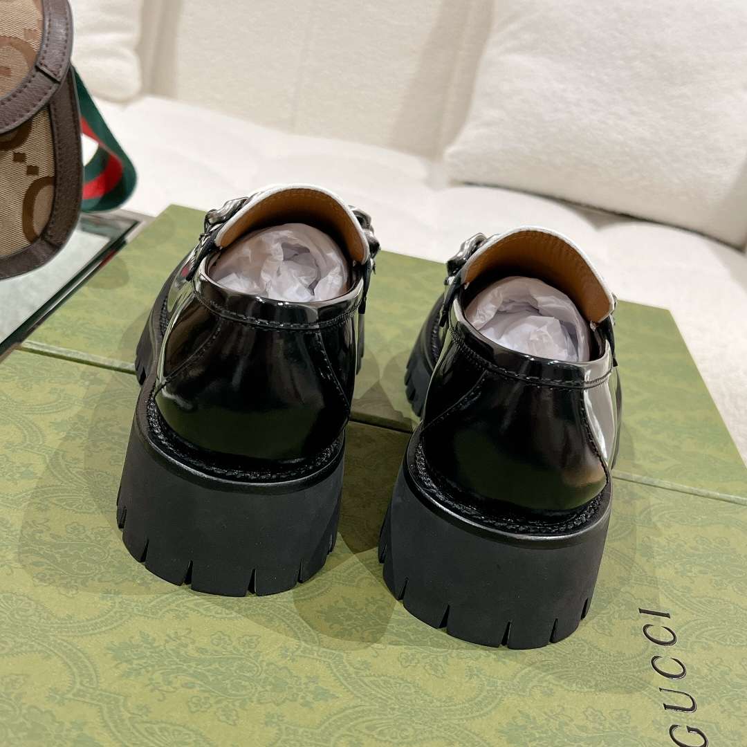 Ch**el Moccasins Black/White For Women