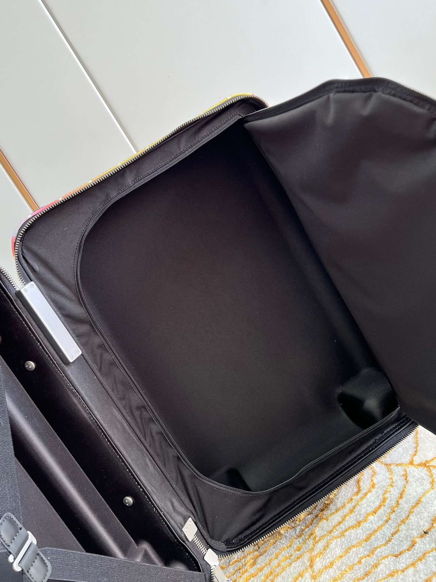 L0vis Vvtt0n Monogram Horizon 55 Blue 21.7in/55cm