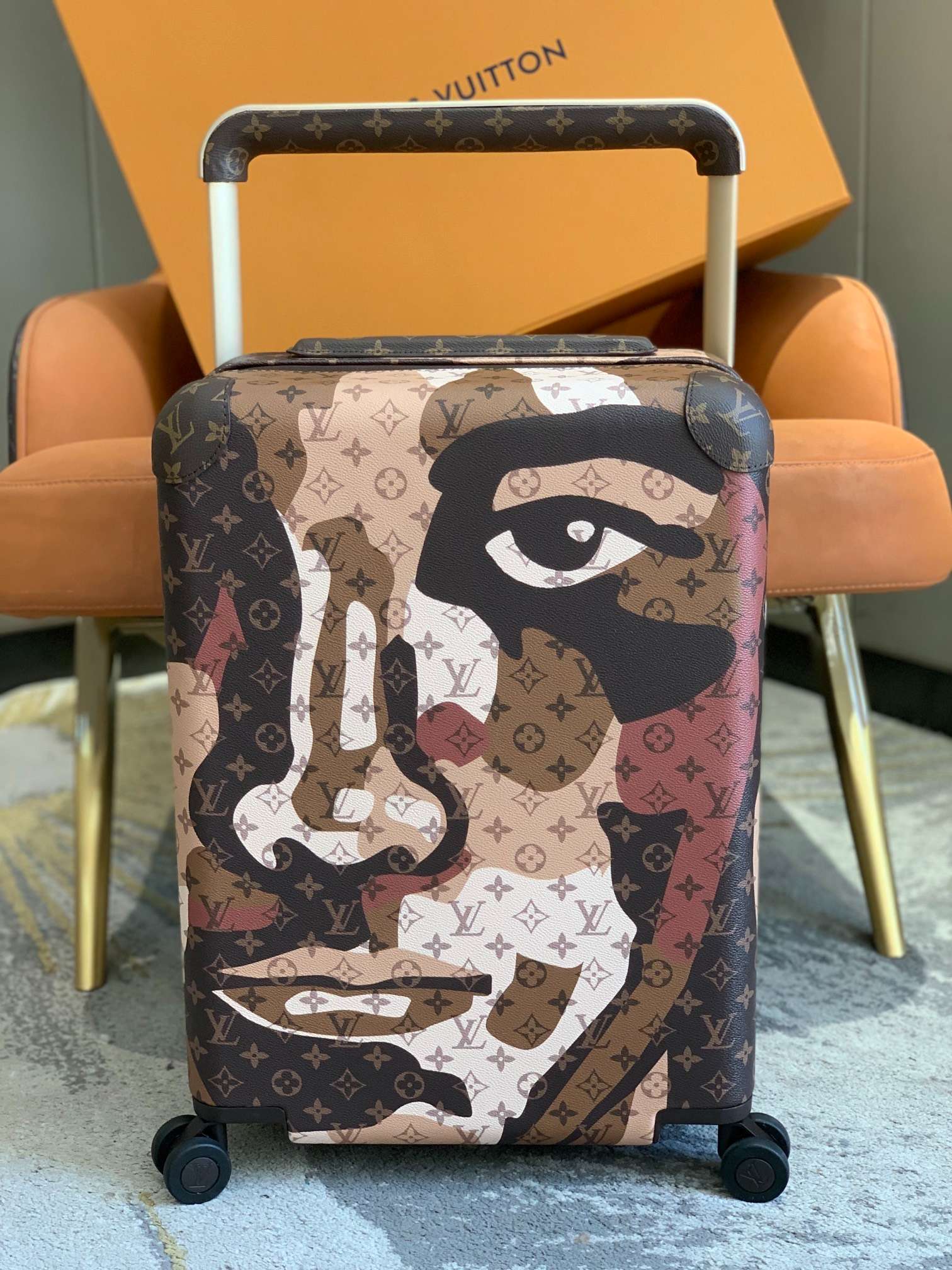 L0vis Vvtt0n Horizon Four Wheel Trolley Case Brown 21.7in/55cm