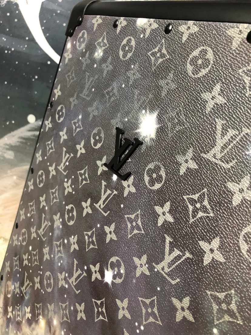 L0vis Vvtt0n Rolling Trunk Grey 55cm/21.6in