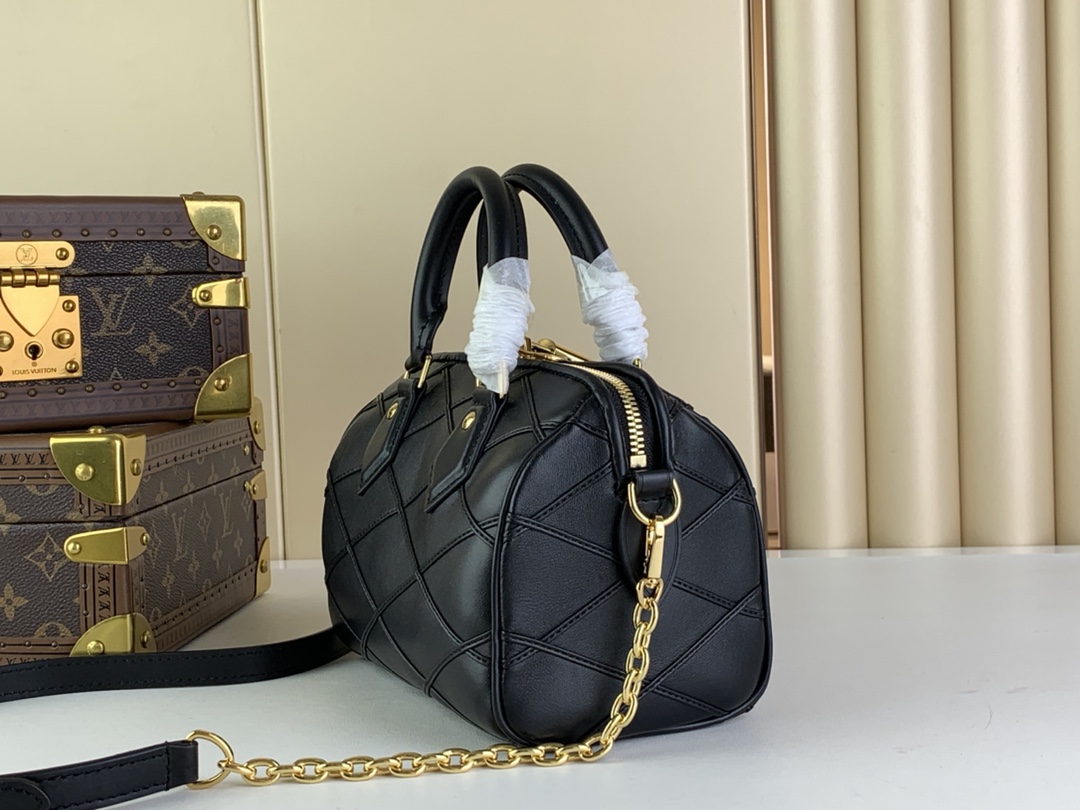 L0vis Vvtt0n Speedy Bandouliere 20 Black For Women 8 in/ 20.5 cm