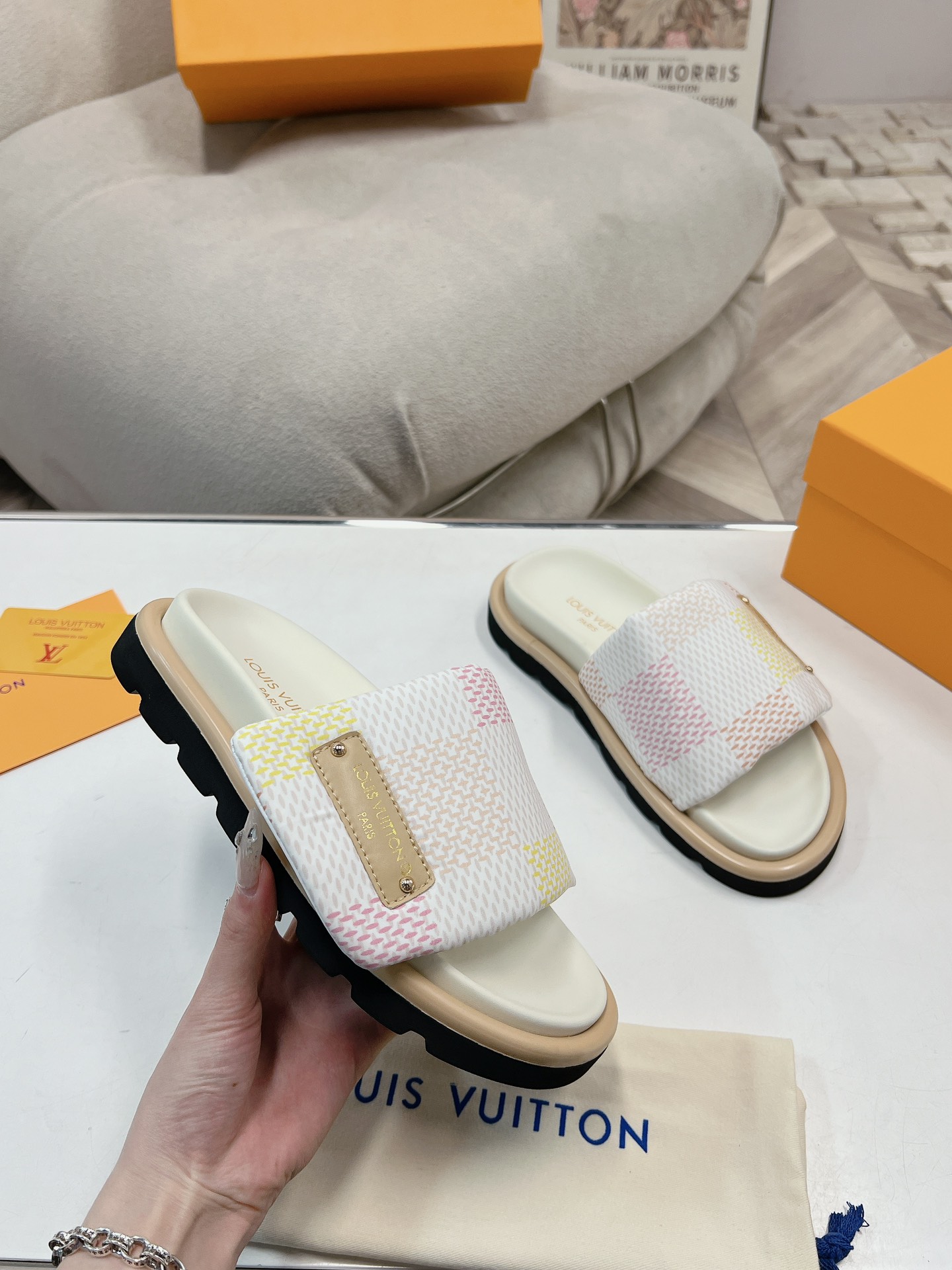 L0vis Vvtt0n Pool Pillow Flat Comfort Mule Multicolor For Men