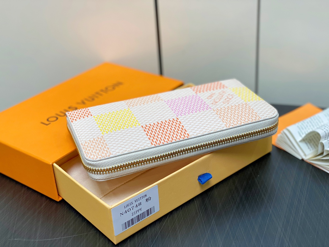 L0vis Vvtt0n Zippy Wallet White For Women 19.5cm / 7.7in N40748