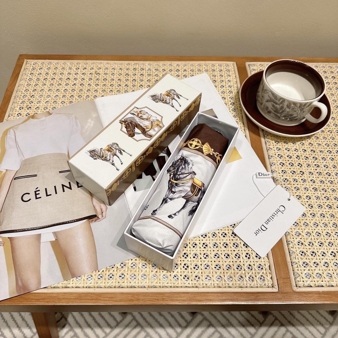 H**me5 Long Umbrella With Horse Motif White