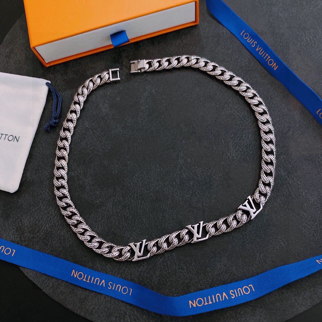 L0vis Vvtt0n Necklace Silver For Women