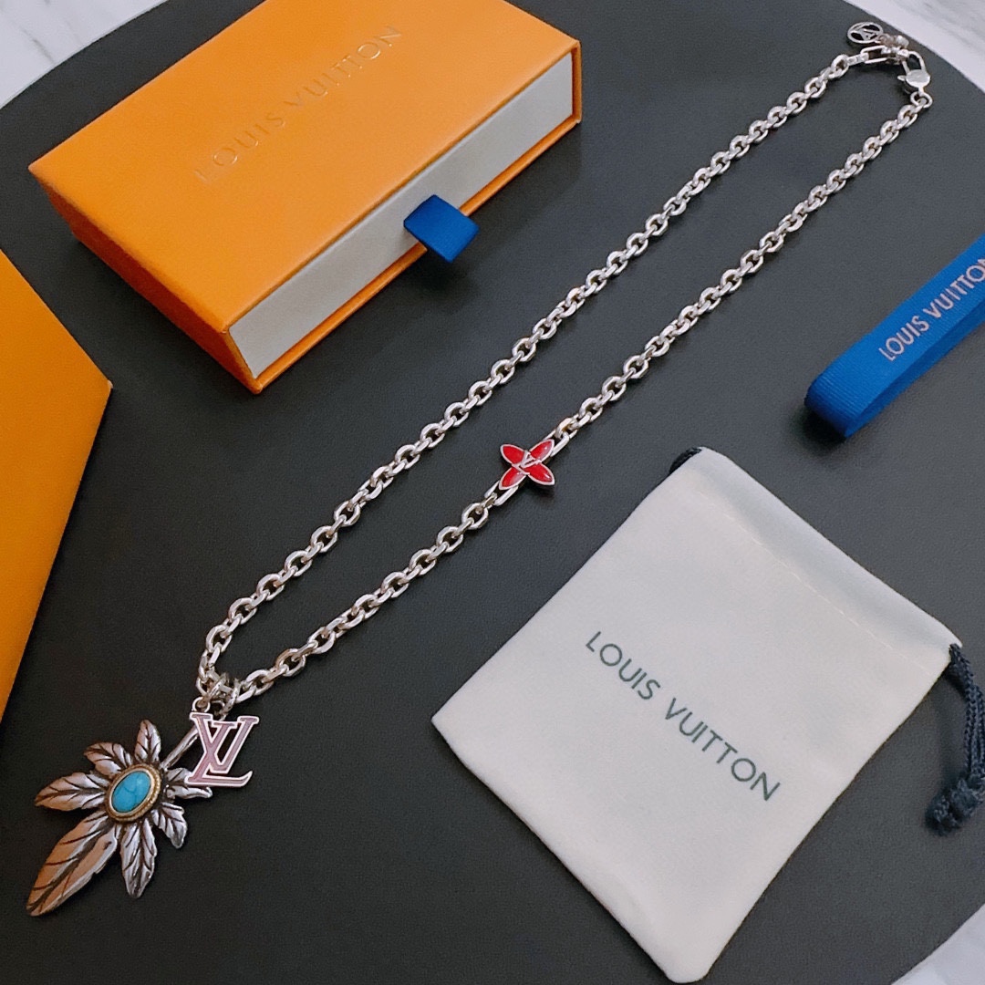 L0vis Vvtt0n Necklace Silver For Women