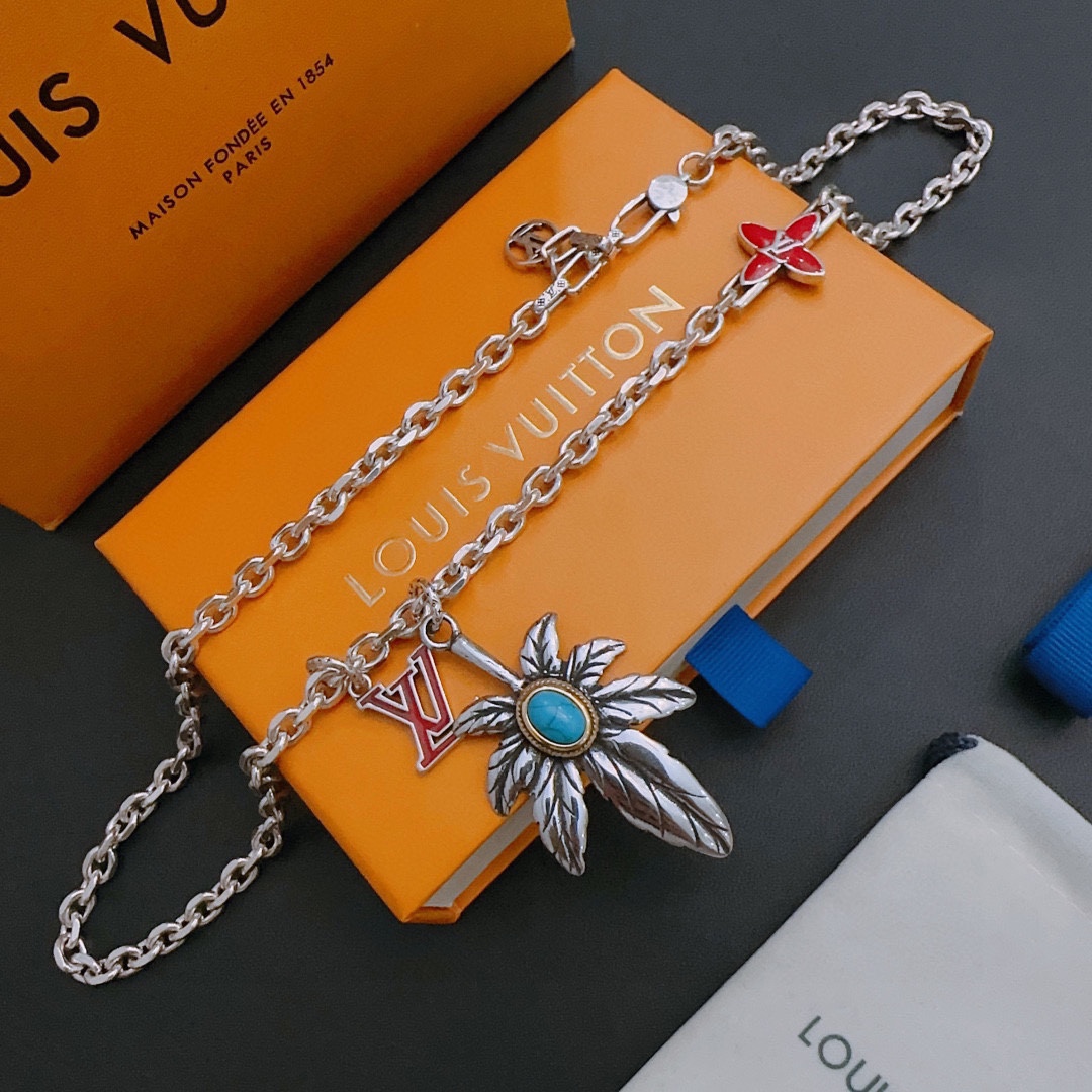 L0vis Vvtt0n Necklace Silver For Women