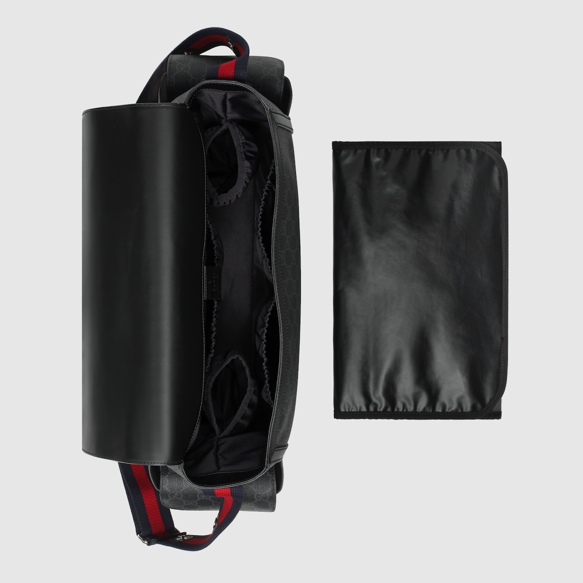 Gvc*1 Svp*me Diaper Bag Black For Men 17.3 in/ 44 cm 495909 K5RLN 1095