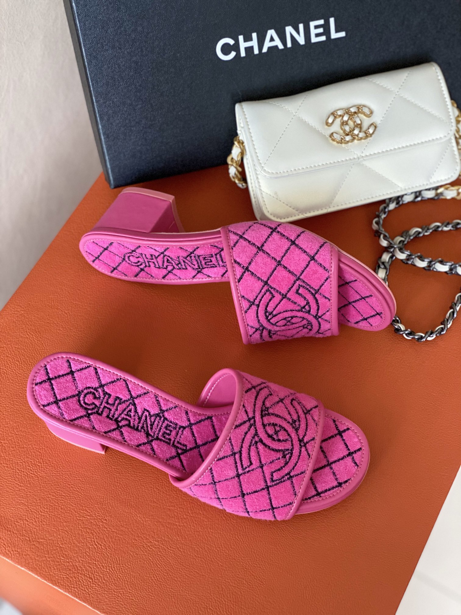 Ch**el Sandals Pink For Women 1.77in/4.5cm