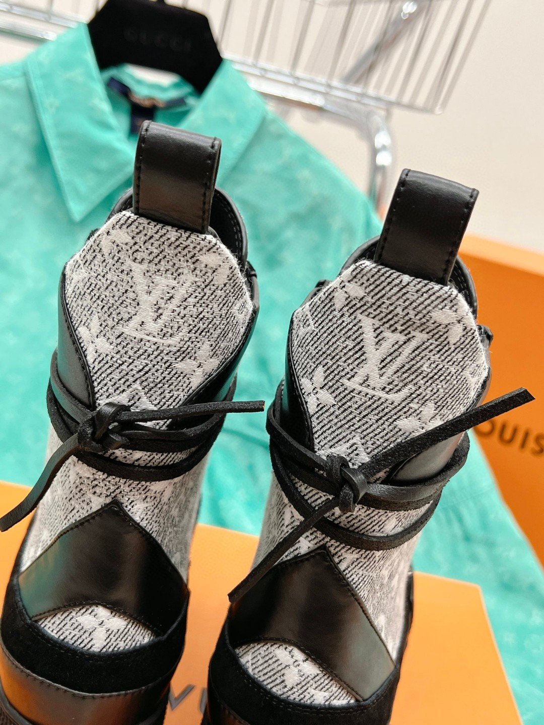 L0vis Vvtt0n Laureate Desert Boots Grey For Women