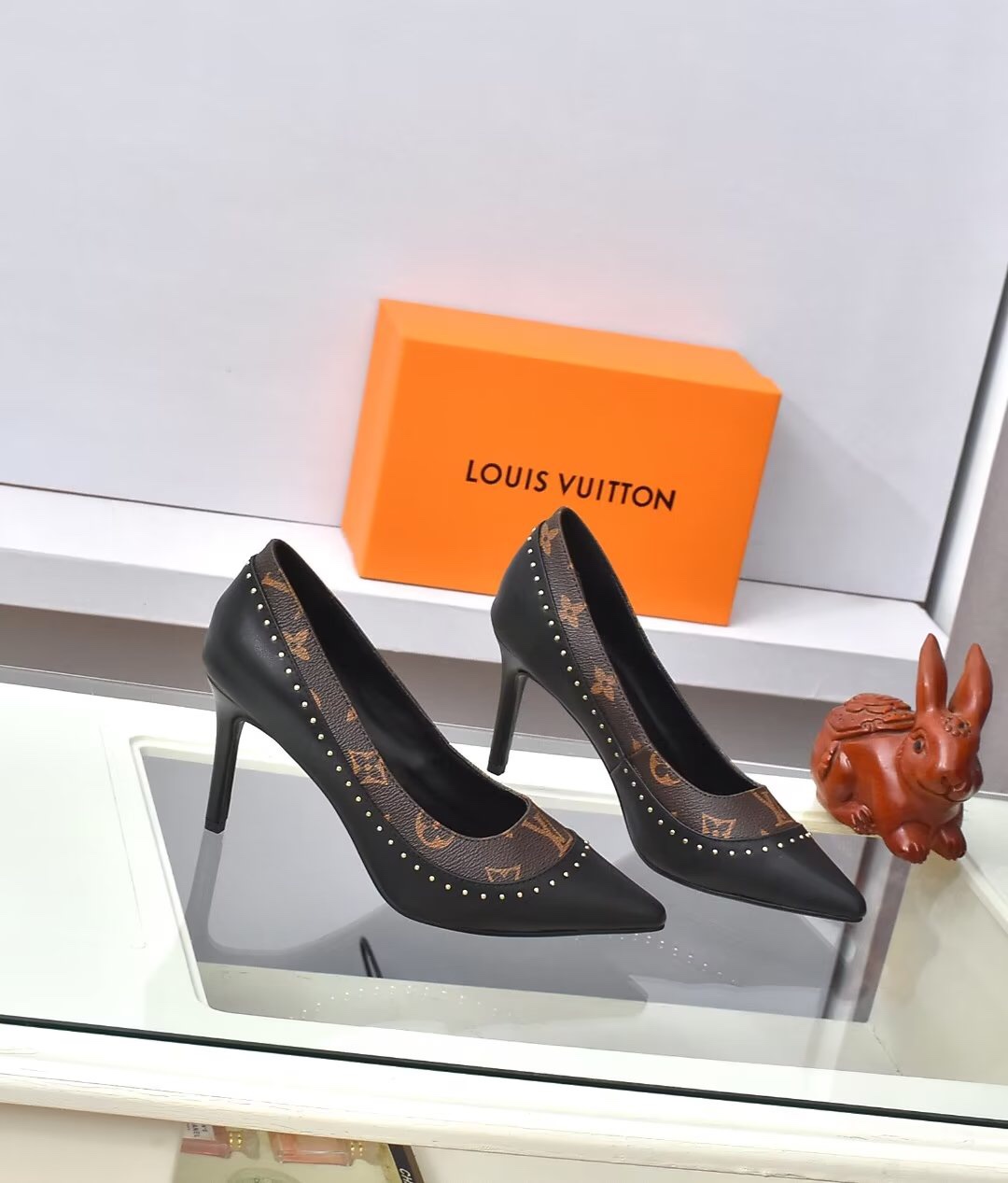 L0vis Vvtt0n Signature Pump Black For Women 9.5cm/3.7in 1AACFK