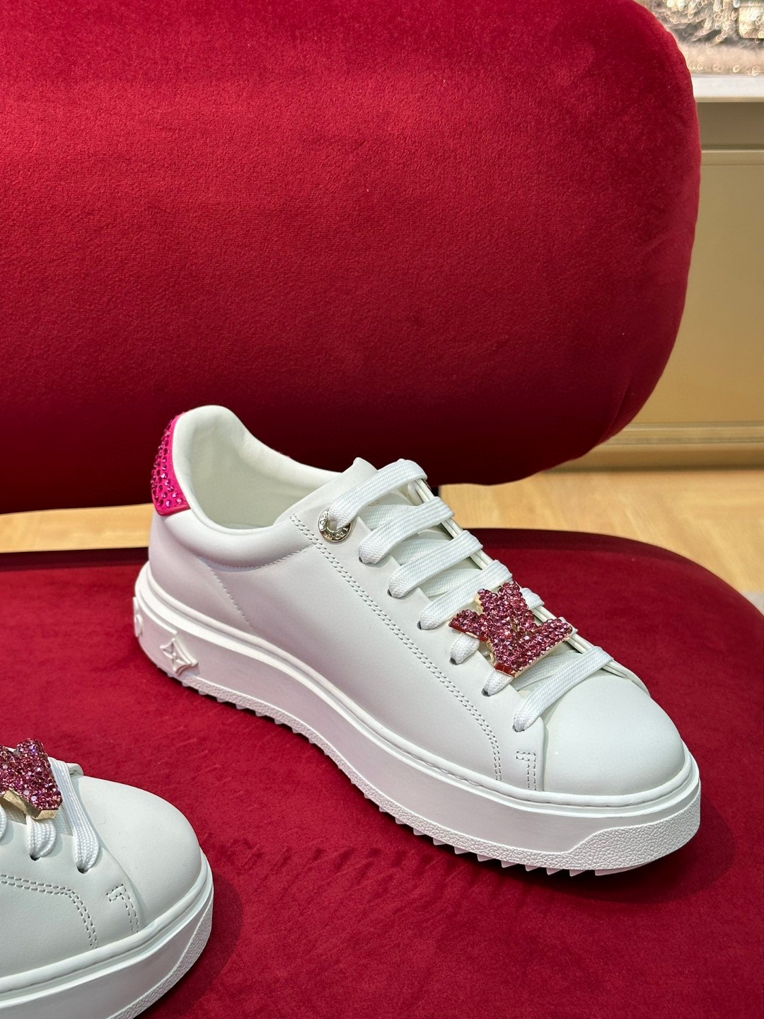 L0vis Vvtt0n Time Out Sneaker Pink For Women