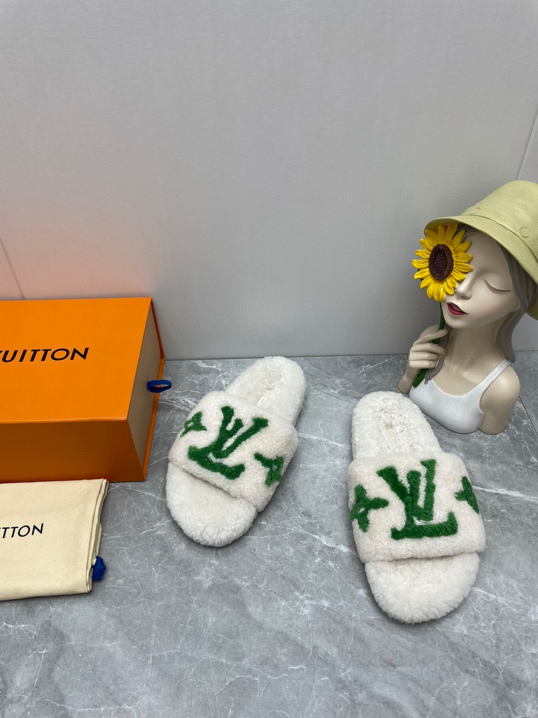 L0vis Vvtt0n Paseo Flat Comfort Mule Green For Women