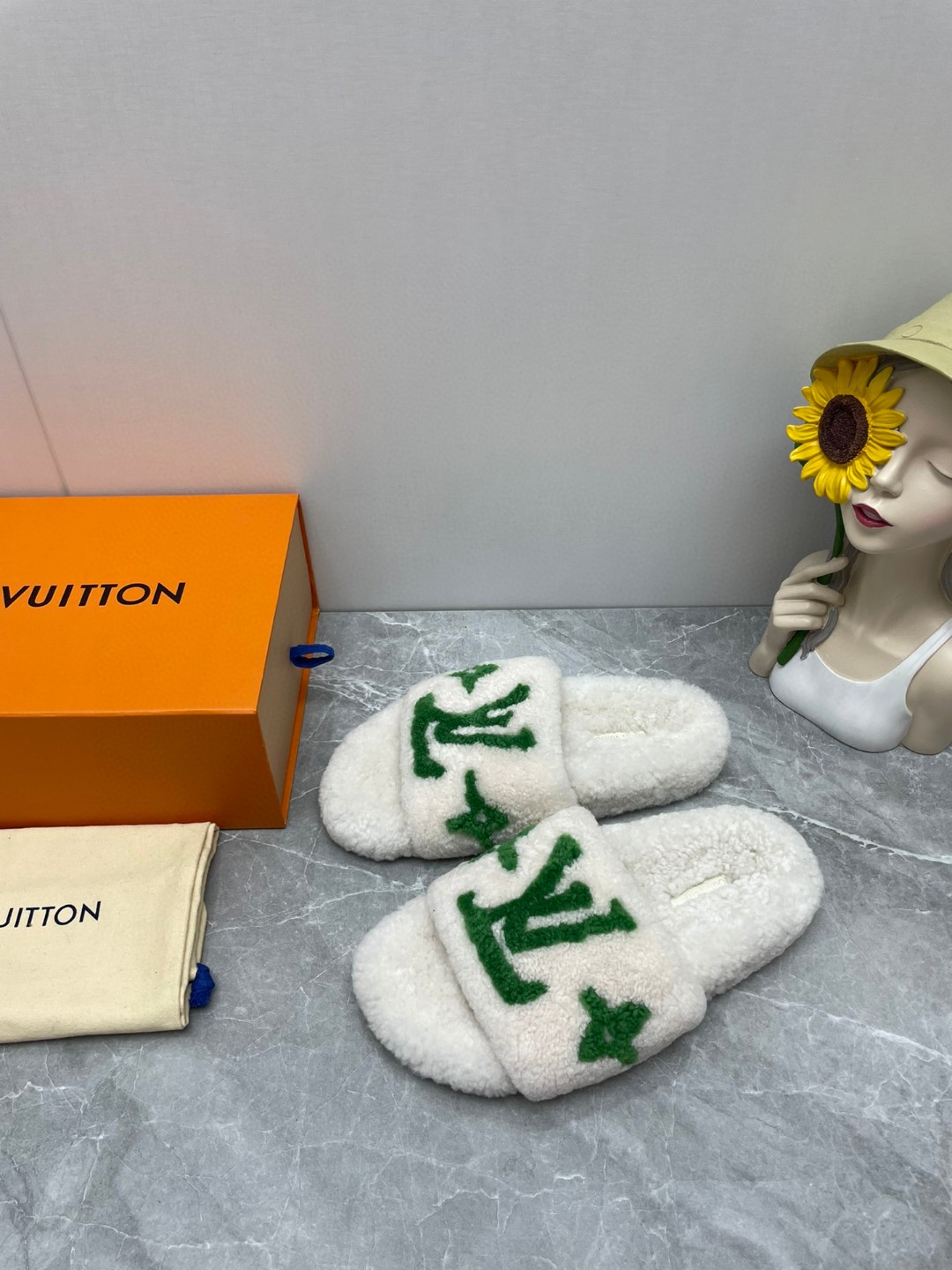 L0vis Vvtt0n Paseo Flat Comfort Mule Green For Women