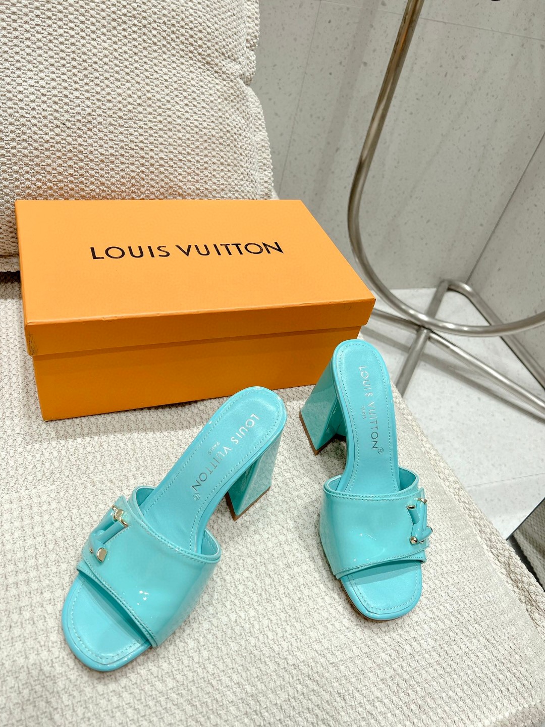 L0vis Vvtt0n Shake Mule Jade Green For Women