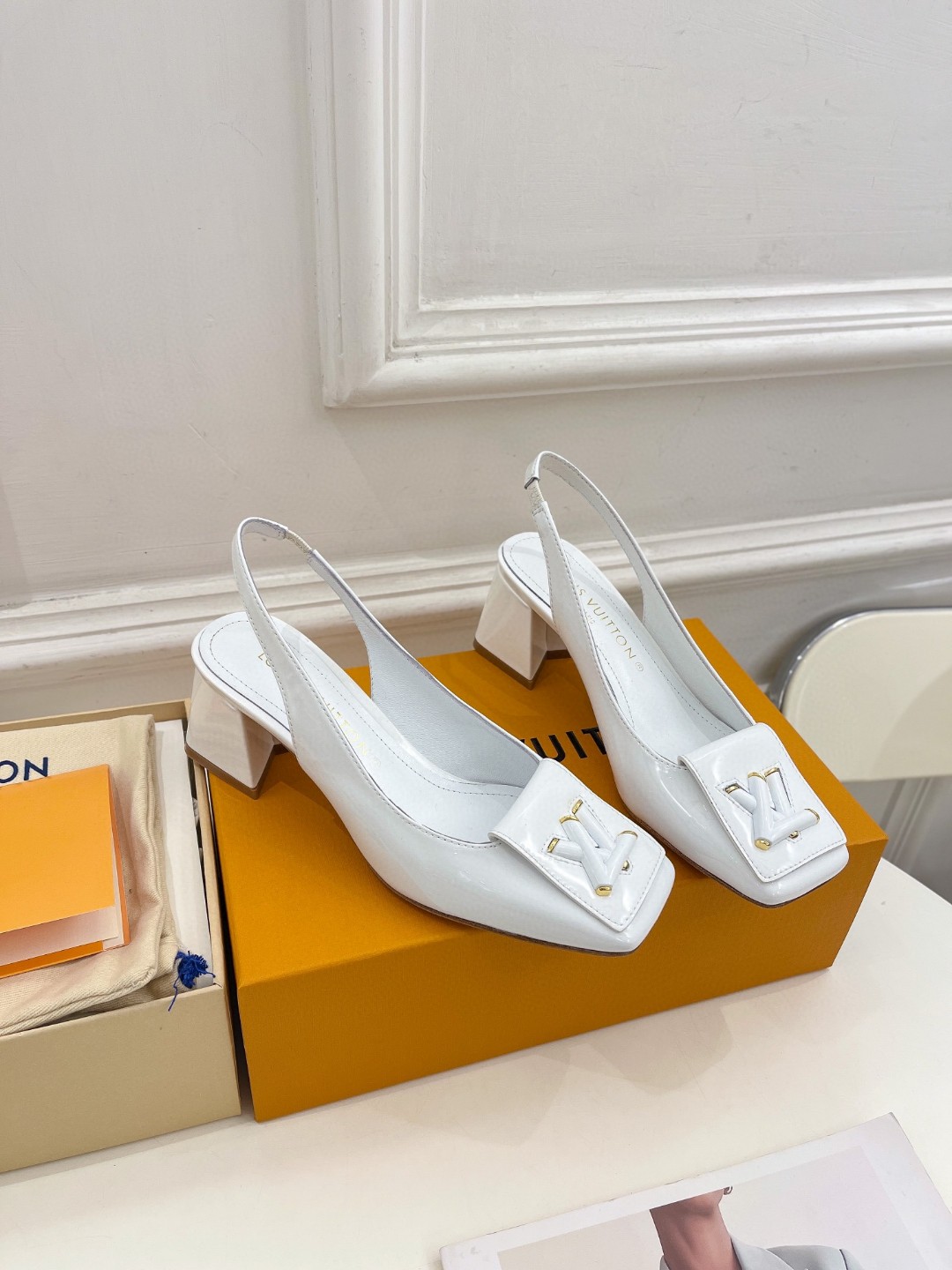 L0vis Vvtt0n Shake Slingback Pump White For Women 1AB0UL