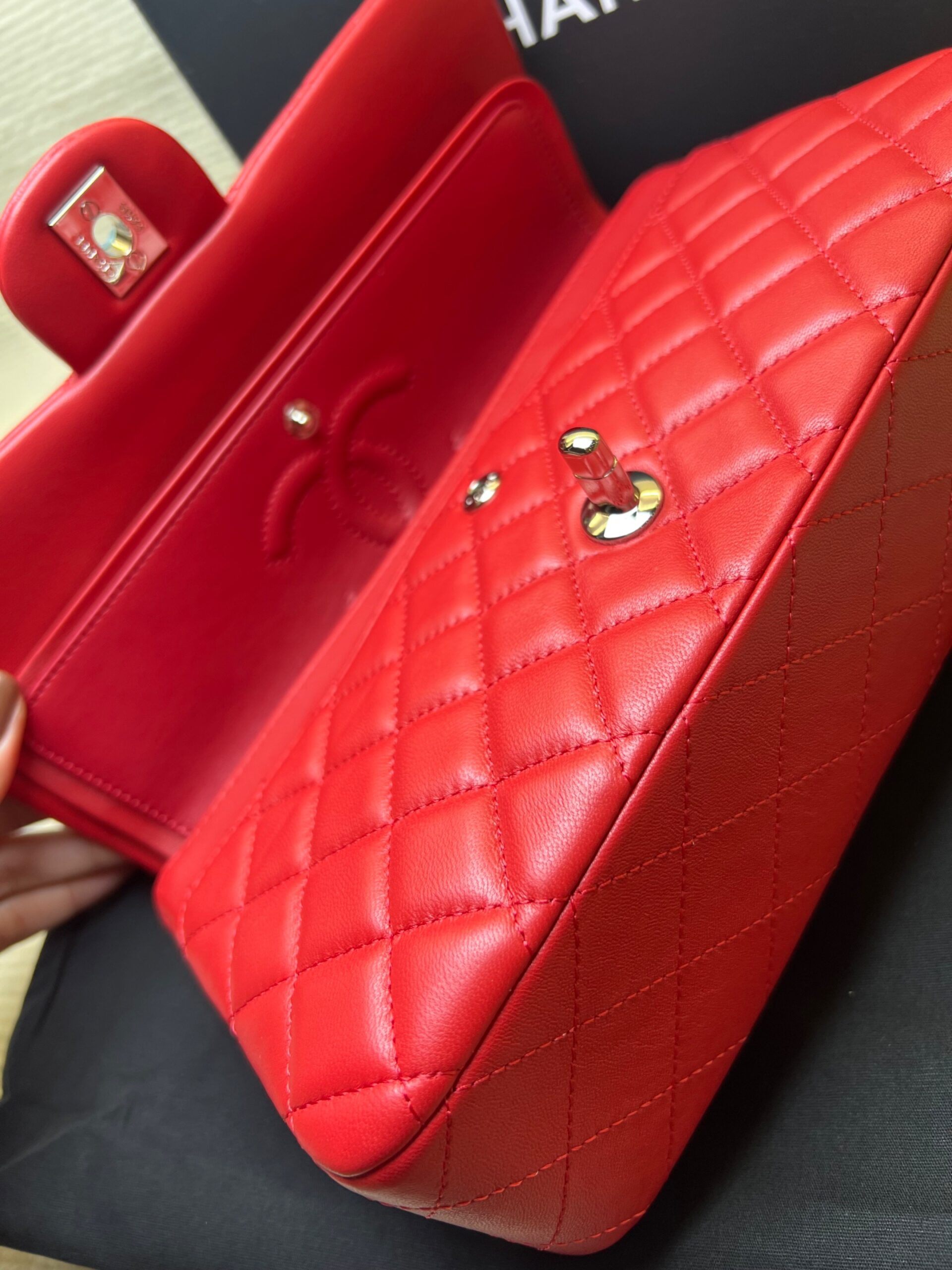 [True-to-ORIGINAL] Ch**el Classic Hand Bag Red For Women 9.9in/25.5cm