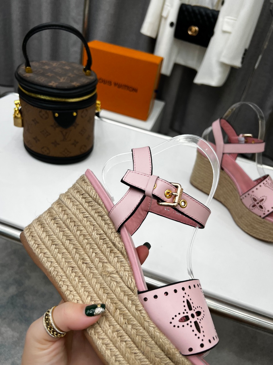 L0vis Vvtt0n Women’s Starboard Wedge Sandal Pink For Women LV