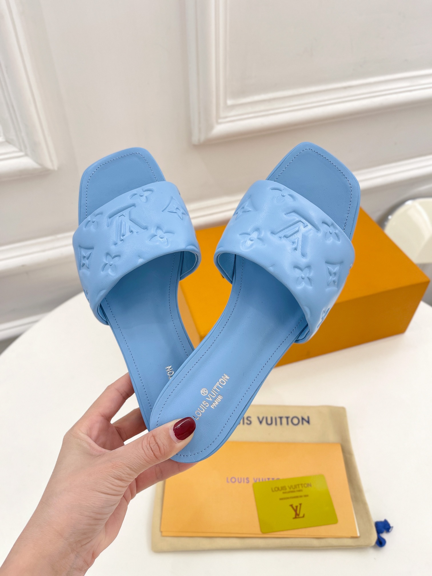 L0vis Vvtt0n Women’s Revival Flat Mule Light Blue For Women LV 1A9P7D