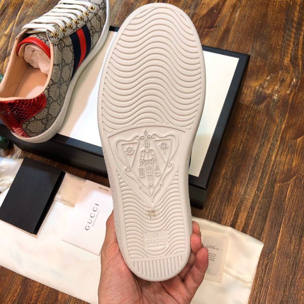 Gvc*1 Women’s Ace GG Svp*me Sneaker Brown For Women GG 499410 96G50 9768