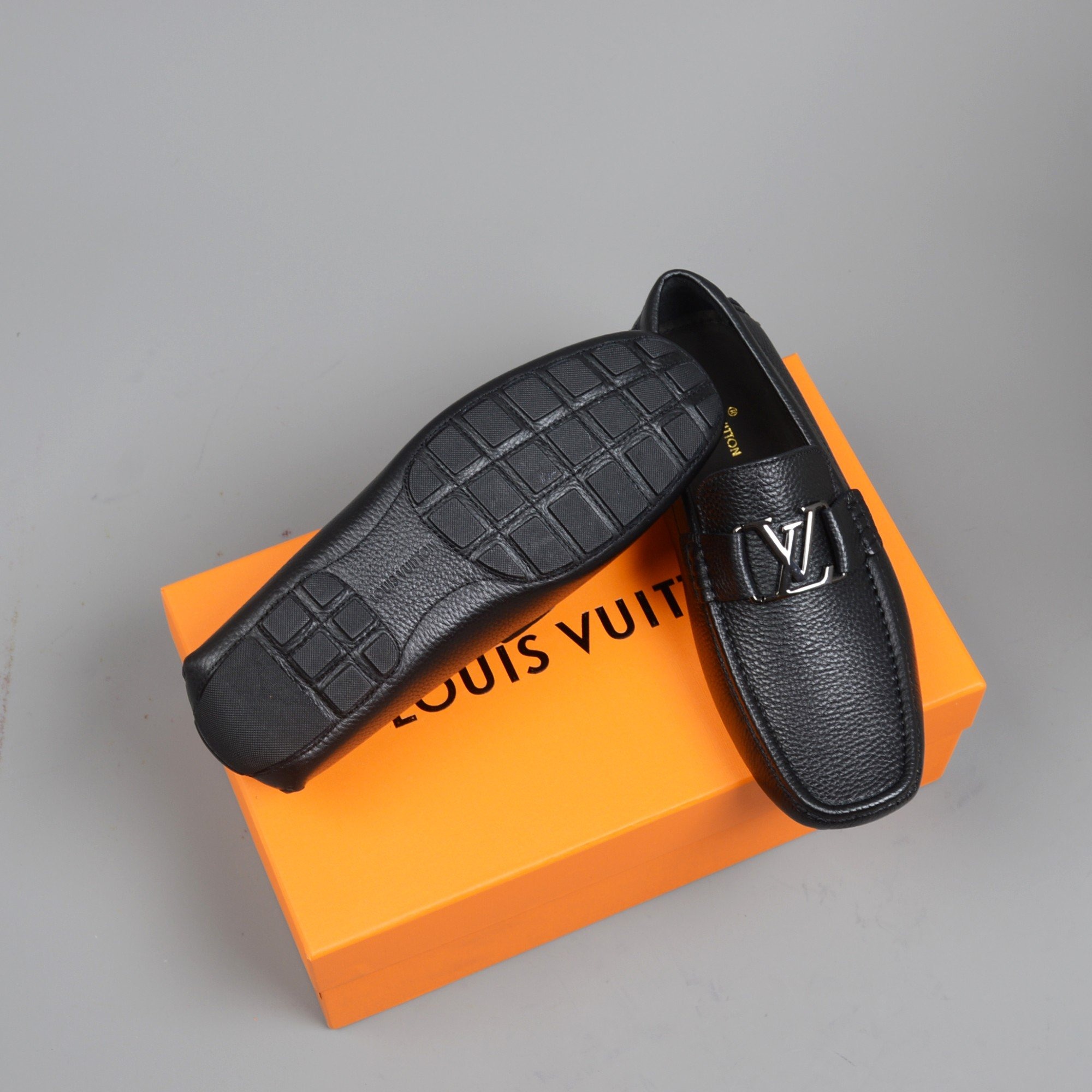 L0vis Vvtt0n Monte Carlo Mocassin Black For Men LV