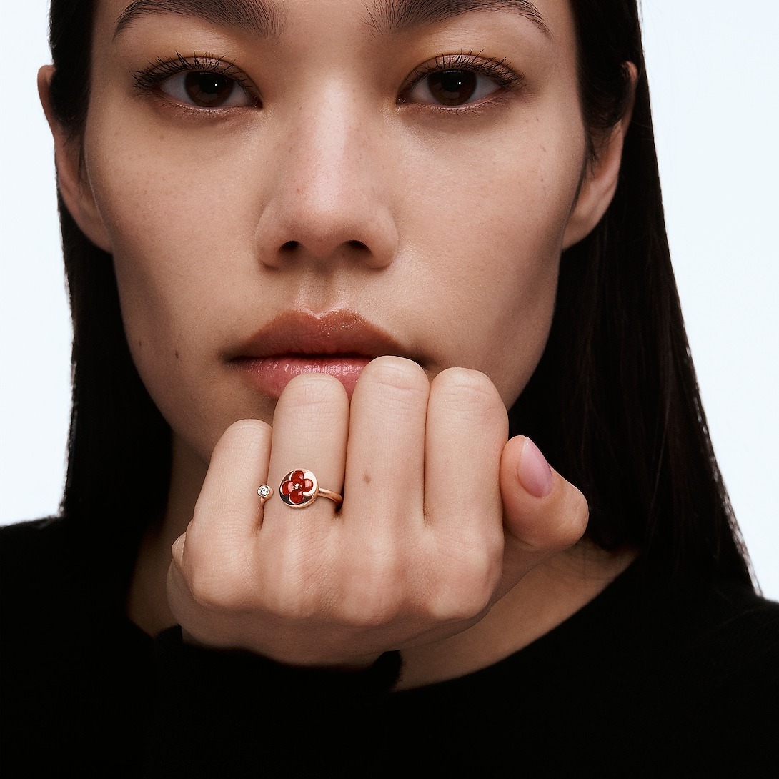 L0vis Vvtt0n Color Blossom Mini Sun Ring Pink Gold For Women – Q0S23A