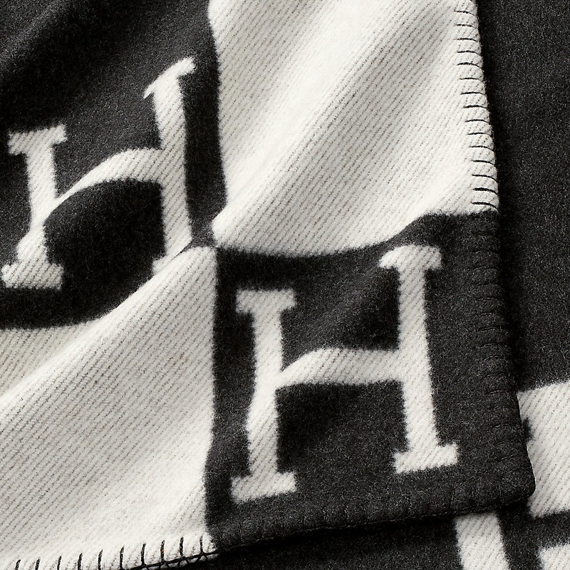 Bedding Set H**me5: Avalon Throw Blanket + Avalon Pillow Large Model