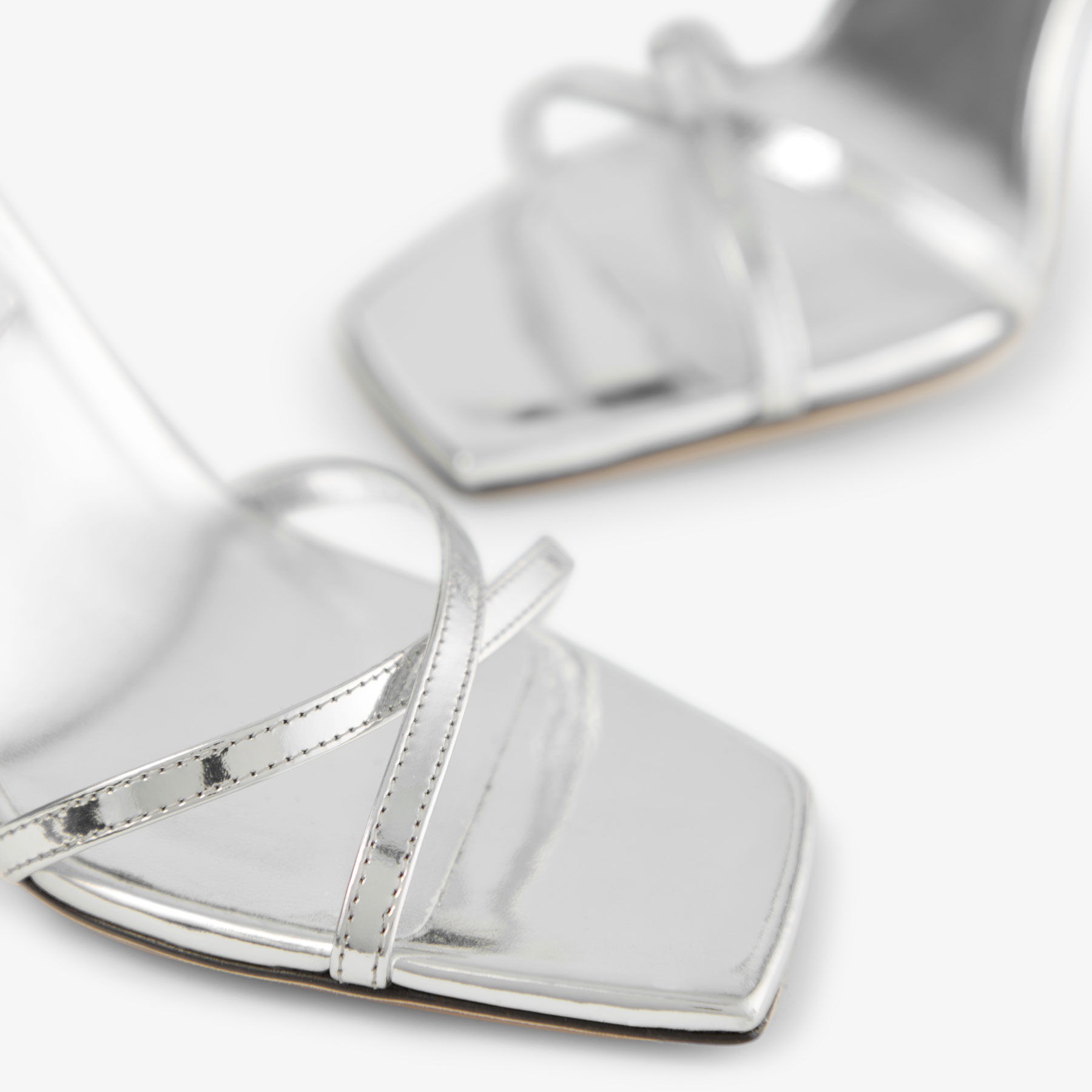 J1m*y Ch00 Metz 100 Metal Leather Sandal Silver For Women METZ100QUI