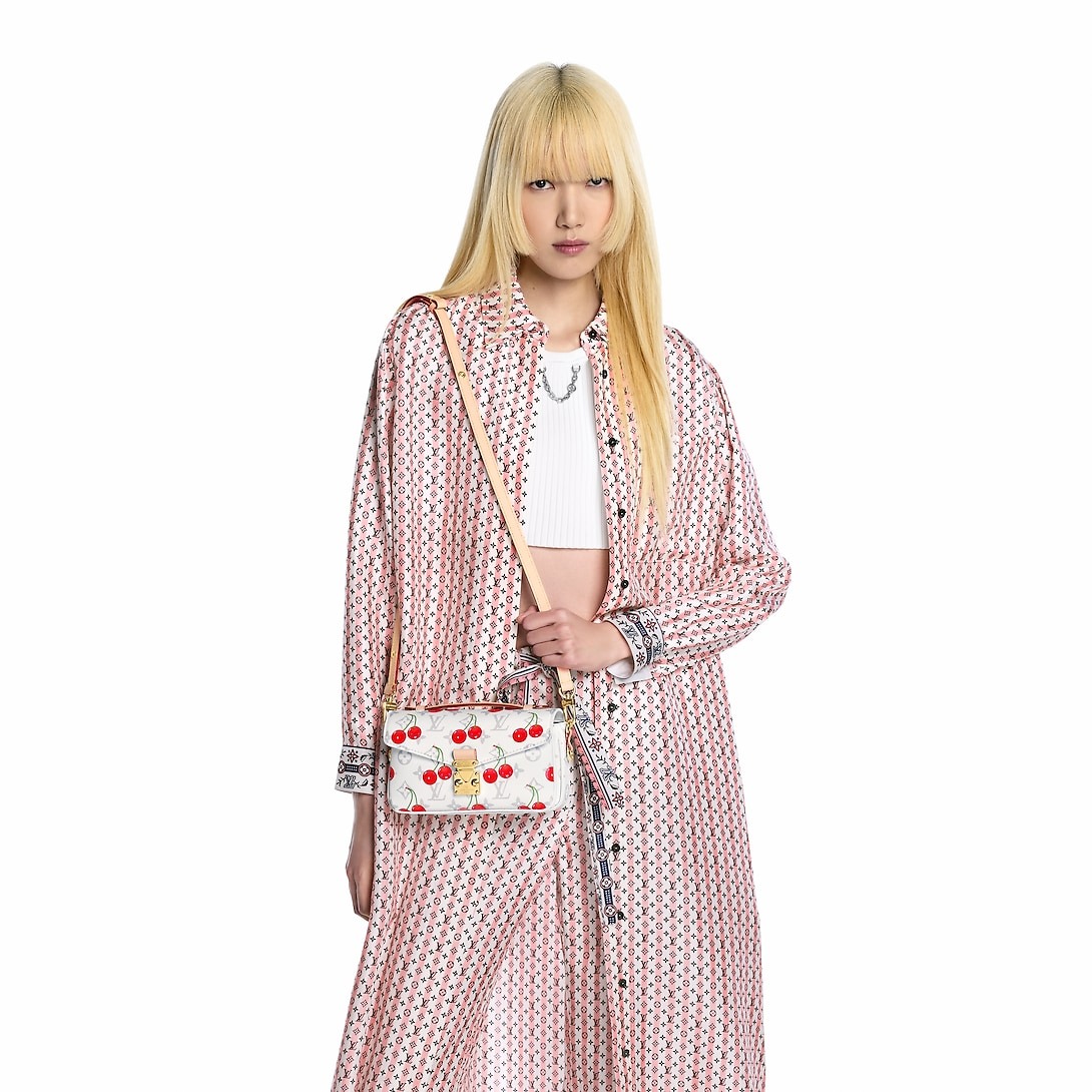 [True-to-ORIGINAL] L0vis Vvtt0n LV x TM Pochette Métis East West Cherry Canvas For Women 8.5in/21.5cm M14231