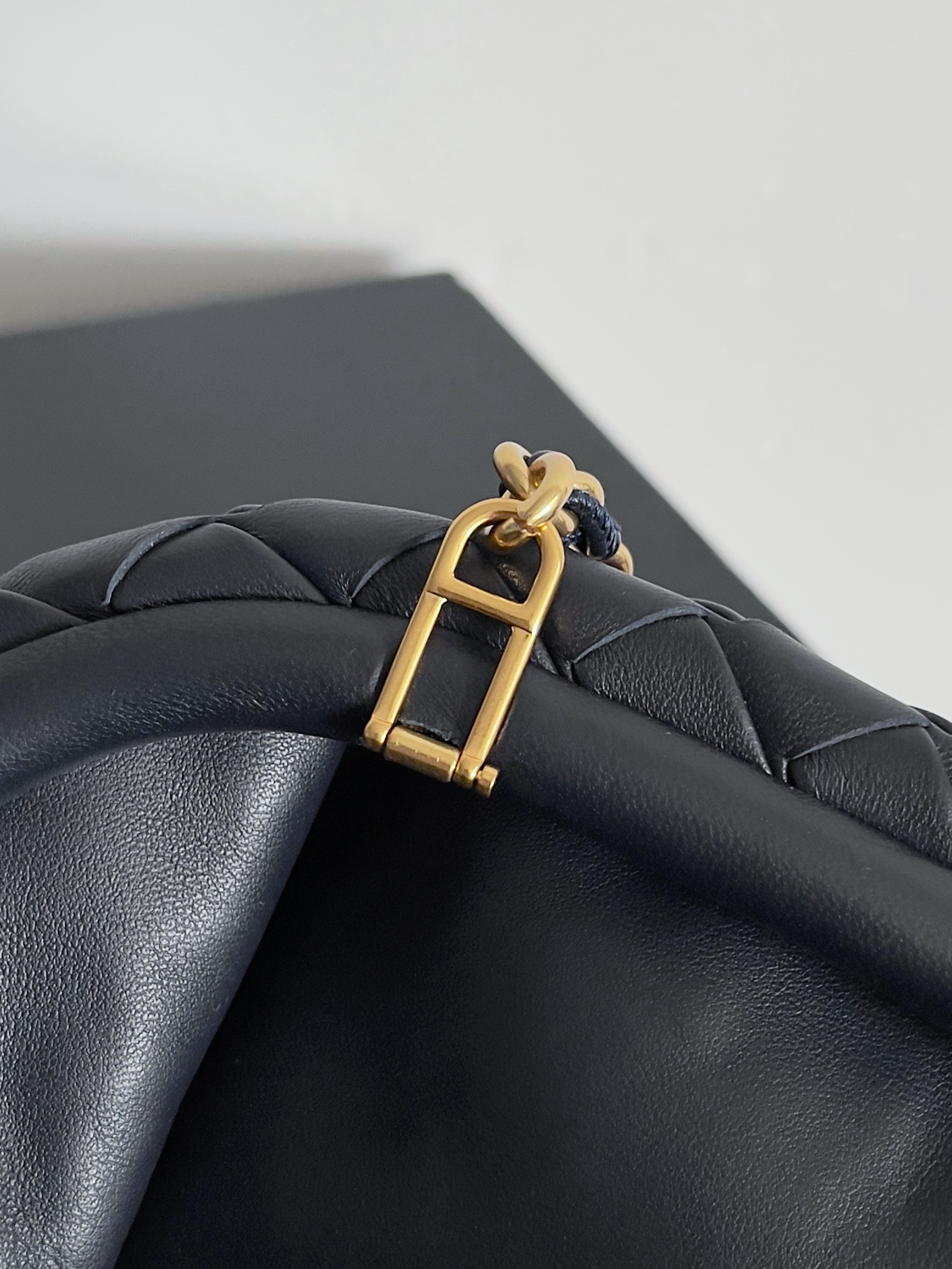 [True-to-ORIGINAL] B0tt*ga Ven*ta Small Lauren 1980 Black For Women 27cm/10.6in