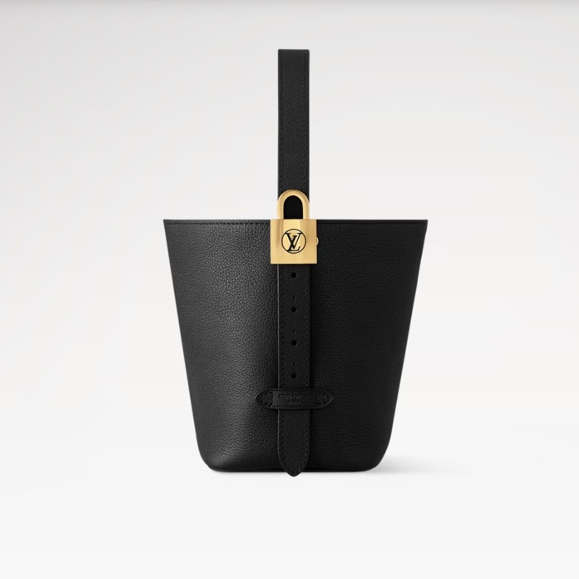 L0vis Vvtt0n Low Key All In BB Black For Women 6.3in/16cm M25543