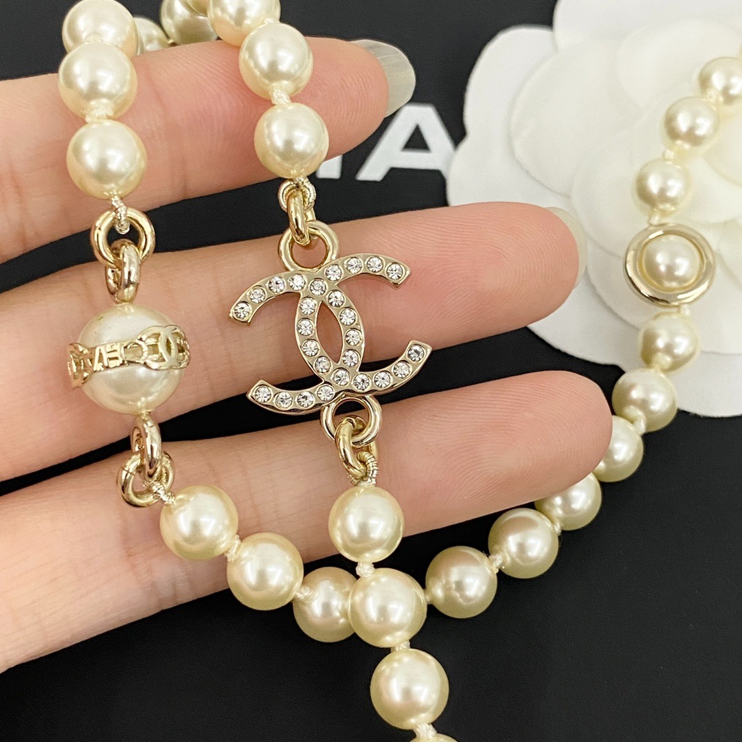 Ch**el Double-Layer Pearl Chain With Logo Charms For Women
