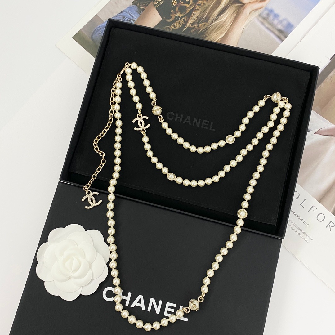 Ch**el Double-Layer Pearl Chain With Logo Charms For Women
