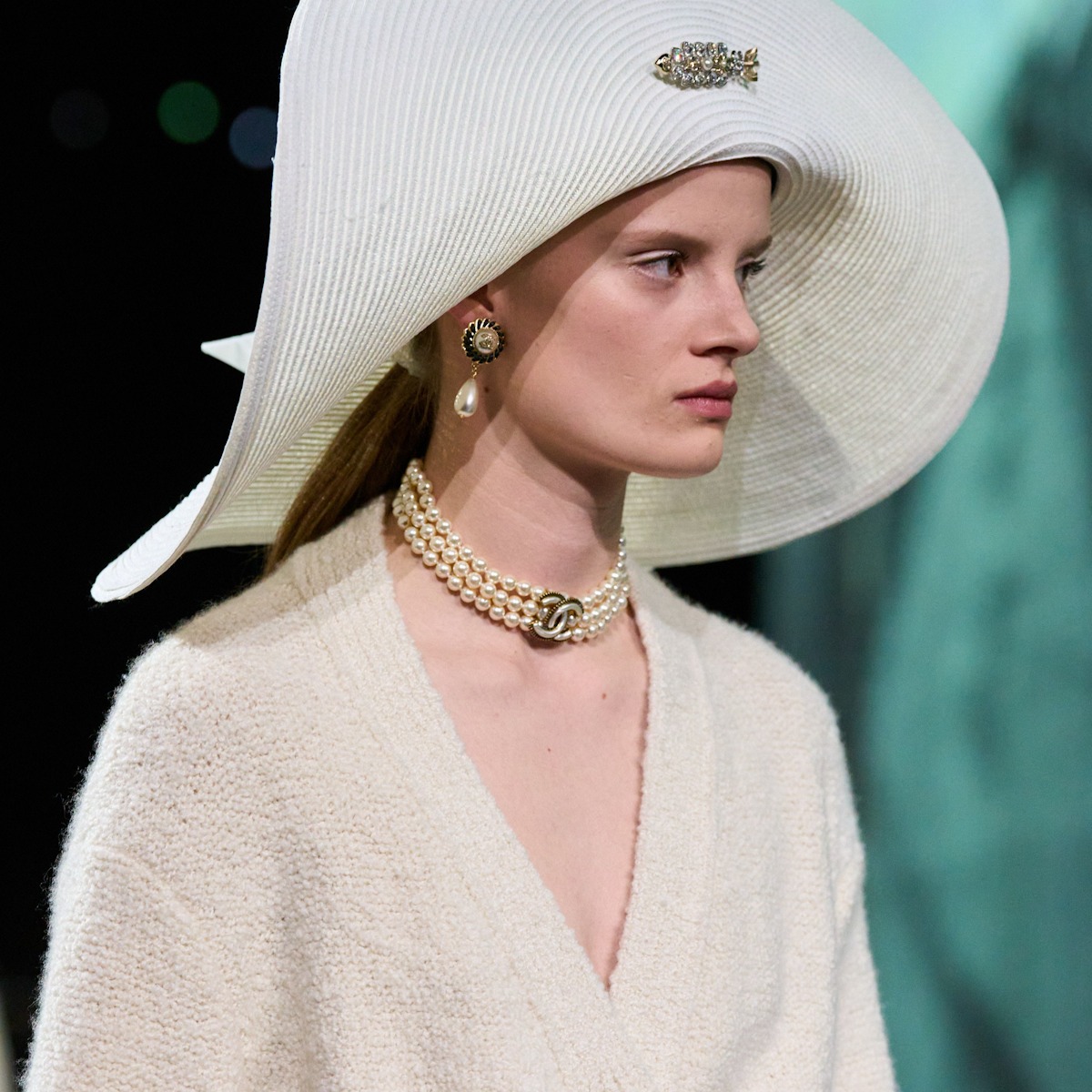 Ch**el Pearl Choker For Women ABE564 B18611 NAANF