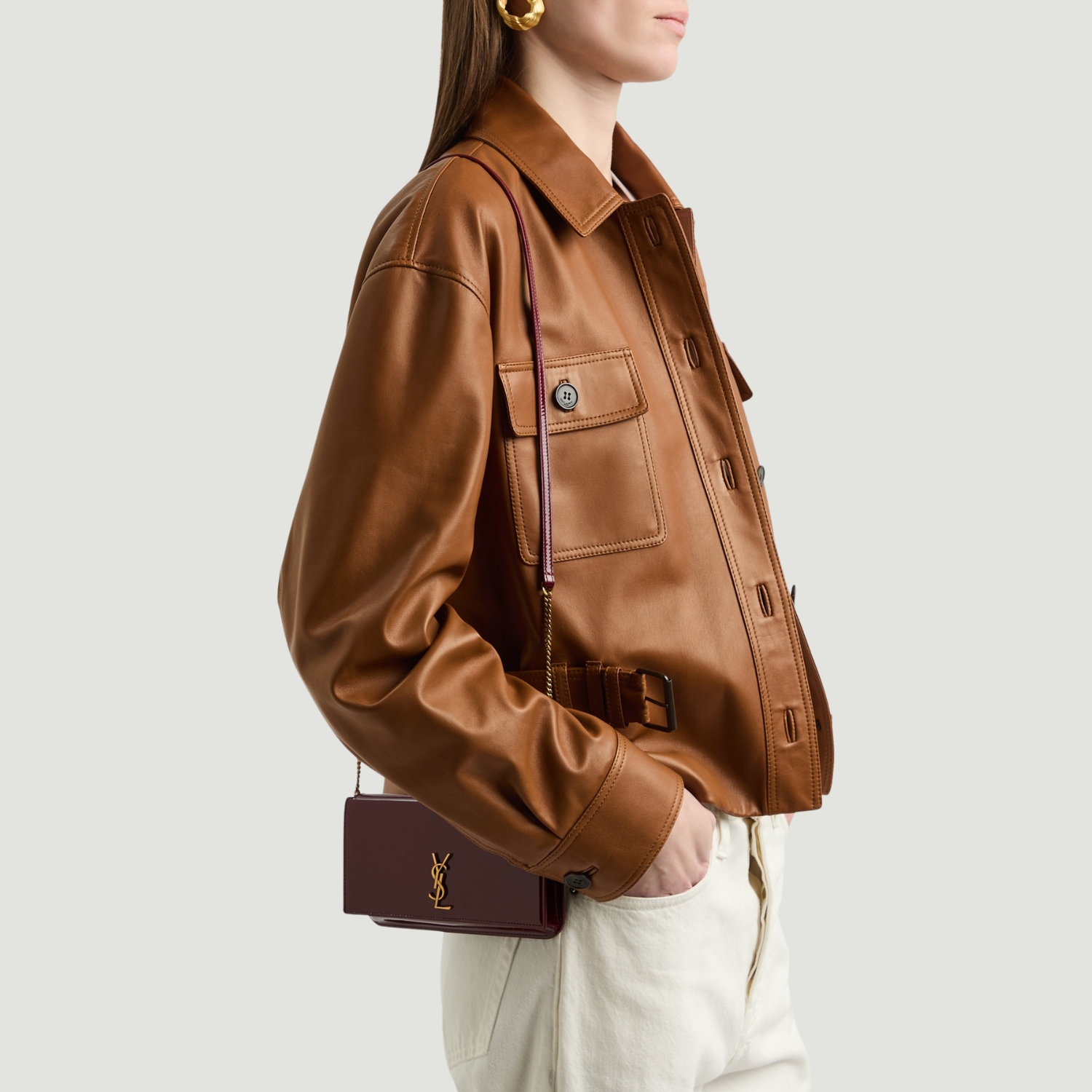 [True-to-ORIGINAL] Sa1nt Lau*nt Cassandre Phone Holder Burgundy For Women 18cm/7in 808702BMIIW6259