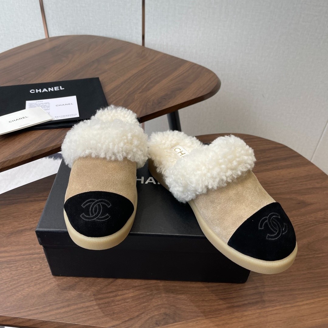 Ch**el Shearling Two-Tone Mules Beige/Black For Women