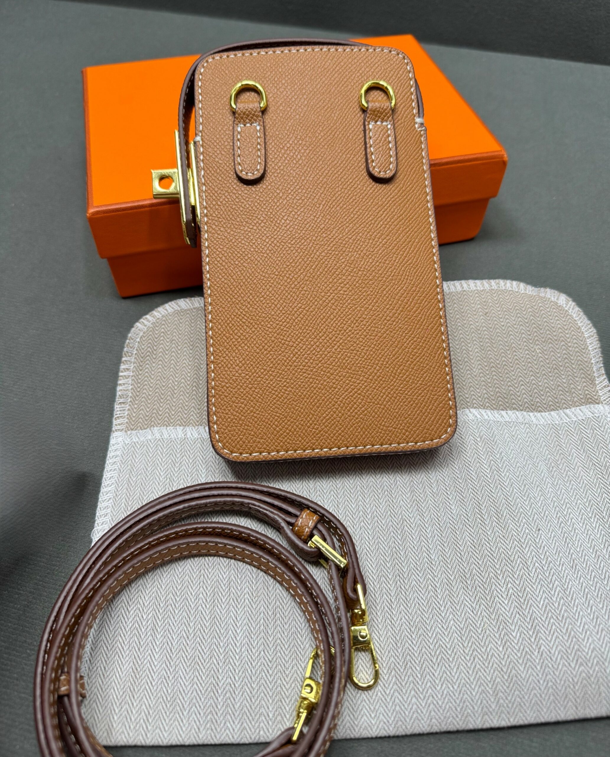 H**me5 Hac A Box Phone Case Toffee Gold Hardware For Women 6.9in/17.5cm