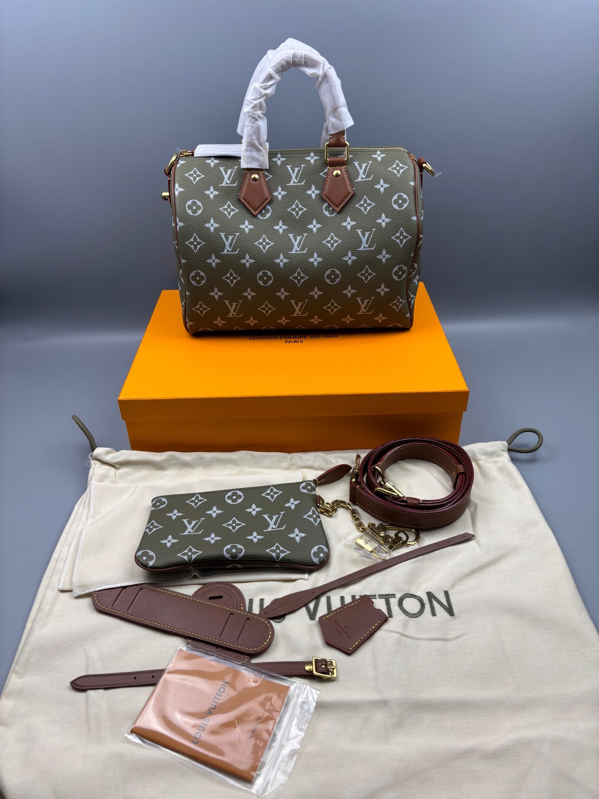 [True-to-ORIGINAL] L0vis Vvtt0n Speedy P9 Bandoulière 30 Green Sancha For Men 11.8in/30cm M15241