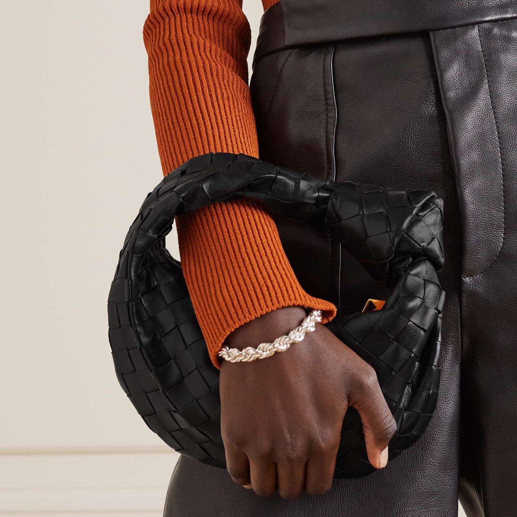 B0tt*ga Ven*ta Mini Jodie Bag Black For Women 11in/28cm