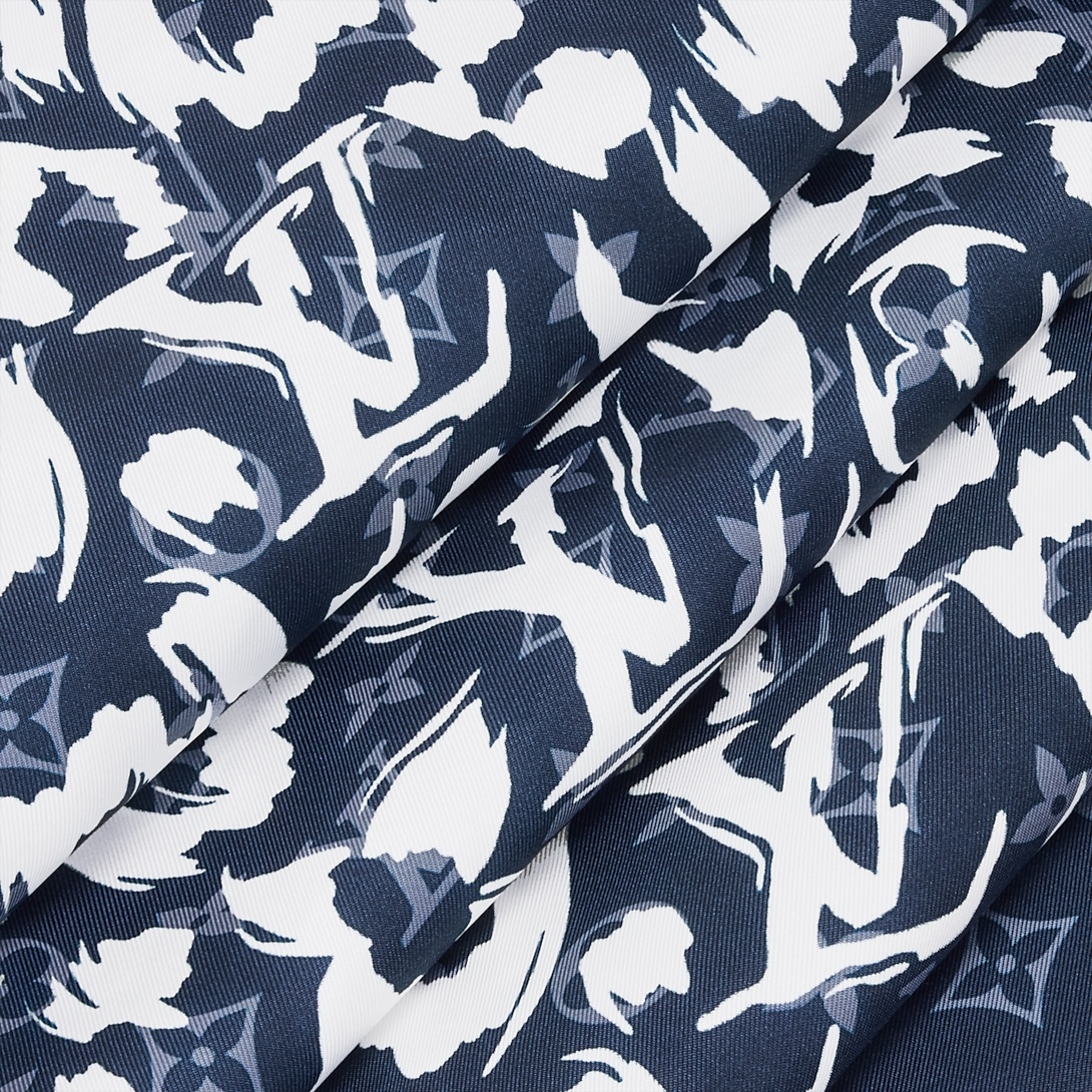 L0vis Vvtt0n LV Safari Square 90 Scarf Blue For Women M97895